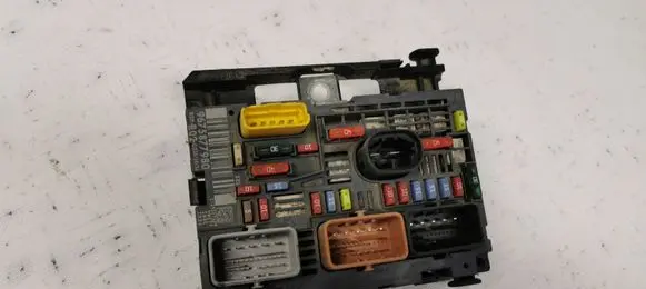 Citroen C5 Fuse box set 9675877980