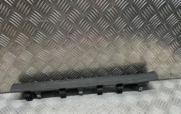 Hyundai Tucson TL Front sill trim cover 85871D7000 20151012 PAC0863