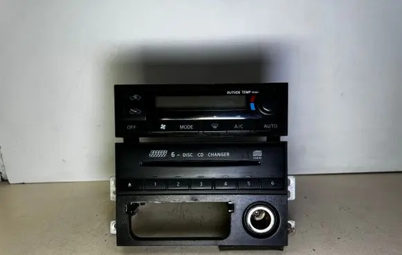 Nissan X-Trail T30 Climate control unit 275008H800 281844M560