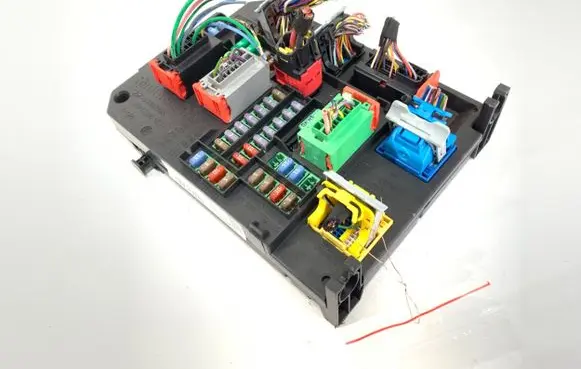 Peugeot 308 Other control units/modules 9806687880
