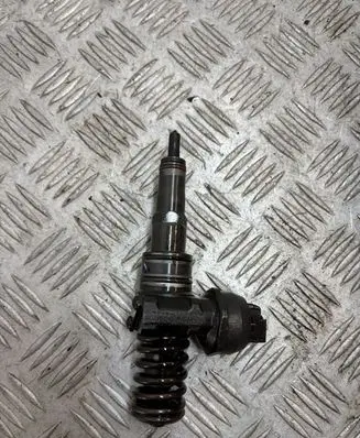 Volkswagen Sharan Fuel injector 038130073AK