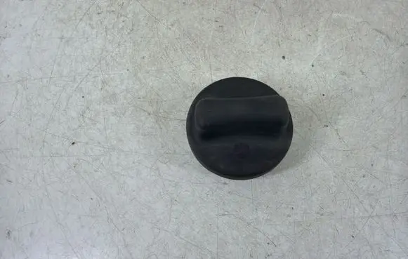 Mercedes-Benz Vito Viano W638 Fuel tank filler cap 