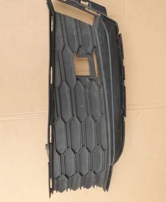 Skoda Kamiq Front bumper lower grill 658807368