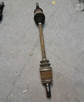 Infiniti Q50 Rear driveshaft