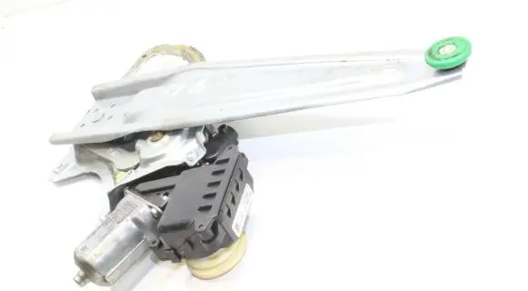 Toyota Avensis T270 Rear window lifting mechanism without motor 8571005061