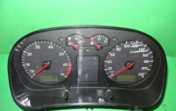 Volkswagen Golf IV Speedometer (instrument cluster) 1J0920802