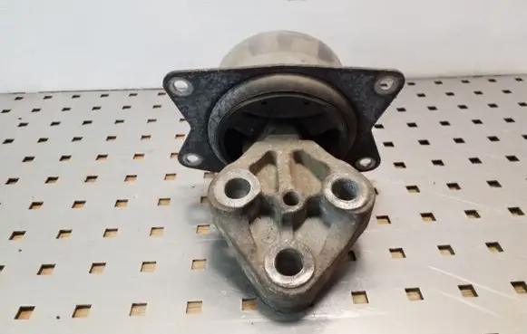 Opel Vectra C Gearbox mount