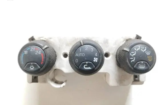 Alfa Romeo 156 Climate control unit 16238079 F1052474019 10238079