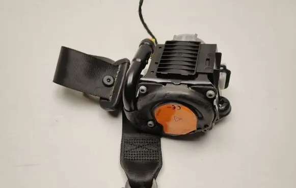 Porsche Macan (95B) Rear seatbelt 95B857805C