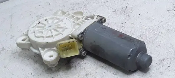 Mercedes-Benz CLK A209 C209 Front door window regulator motor A2308200942 106256102 03807