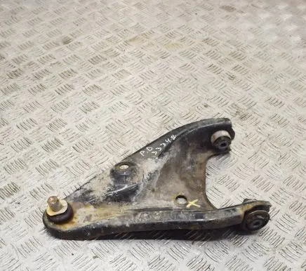 Dacia Sandero Front lower control arm/wishbone 545017081R