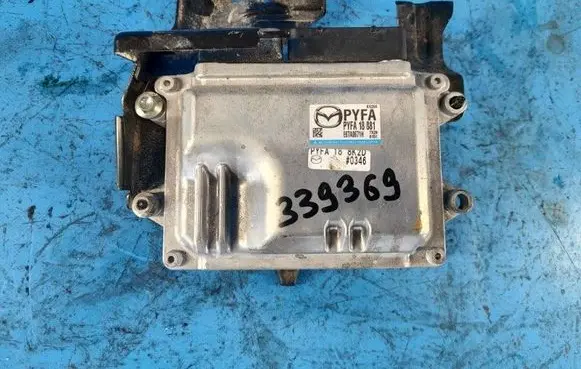 Mazda CX-5 II Engine control unit/module PYFA18881