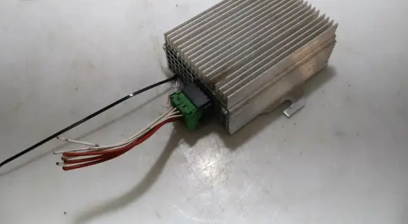 Volvo S60 Voltage converter/converter module 