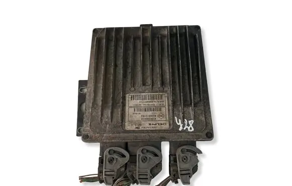 Renault Clio III Engine control unit/module 8200399038 8200513163