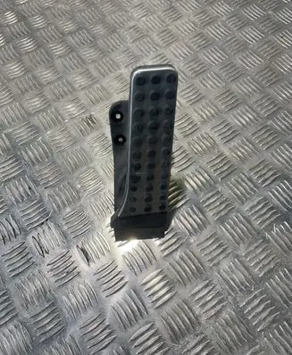 Mercedes-Benz GLC C253 Accelerator throttle pedal A2533000104