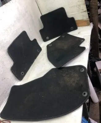 Volvo V40 Cross country Car floor mat set 
