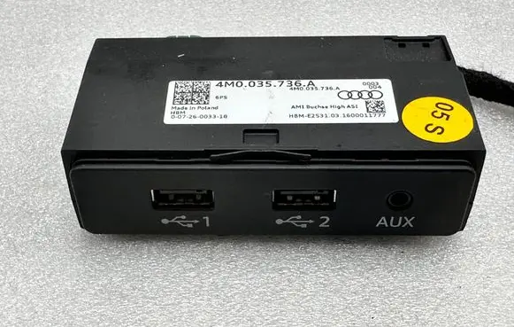 Audi Q7 4M USB socket connector 4M0035736A 4M0035736