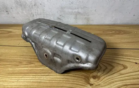 Volkswagen Golf VI Exhaust heat shield 03C253041AM