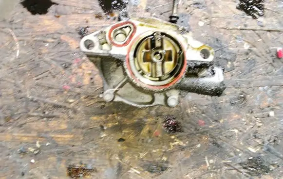 Ford Fiesta Vacuum pump 7281440900