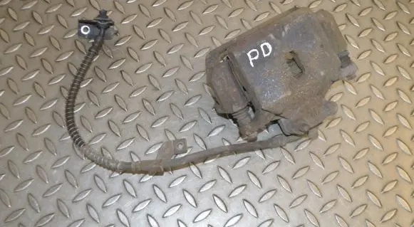 Hyundai i40 Front brake caliper