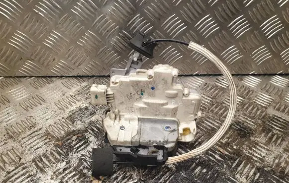 Audi A6 S6 C5 4B Front door lock 4F1837015E