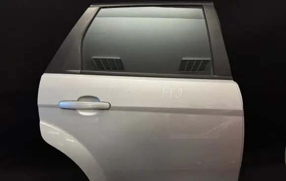 Ford Focus Rear door 4M51A045H22B 7M51A24994BB 8M51A264A26AA