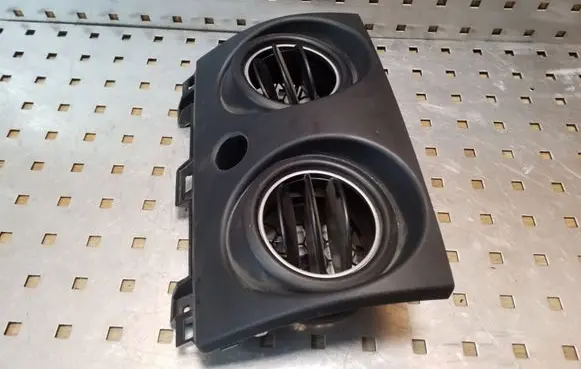 Mitsubishi Colt Dash center air vent grill 8002A583ZZ