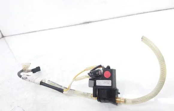 BMW 7 E38 Sensor 8360407