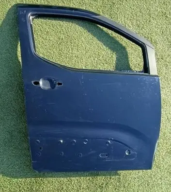 Citroen Berlingo Front door 4C19997R00