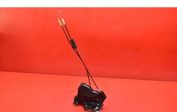 Suzuki Grand Vitara II Front door lock