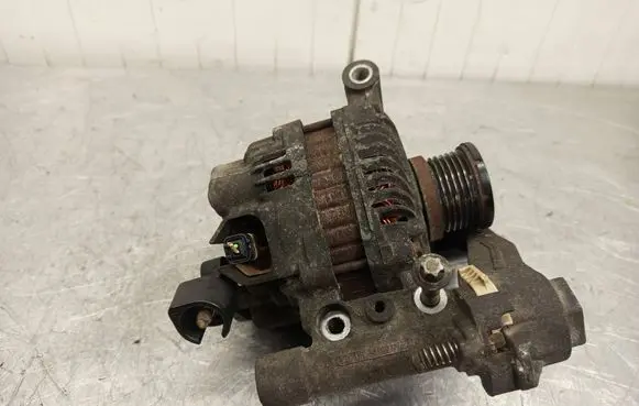 Peugeot 308 Generator/alternator V75769568002