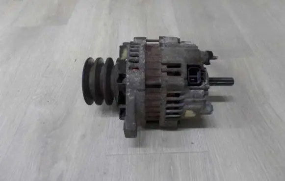 Isuzu N Series Generator/alternator 897351-5720 44530