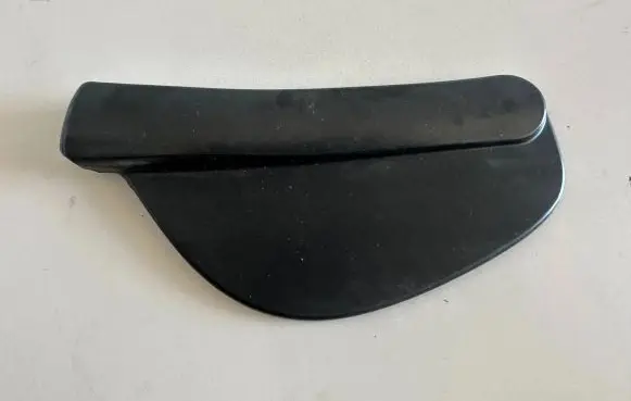 Front wiper blade arm