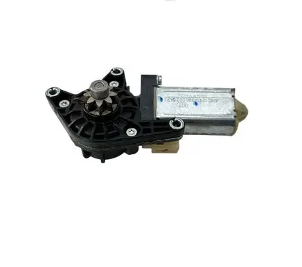 Ford Fusion II Seat adjustment motor 0390203047
