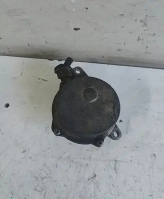 BMW 5 E60 E61 Vacuum pump