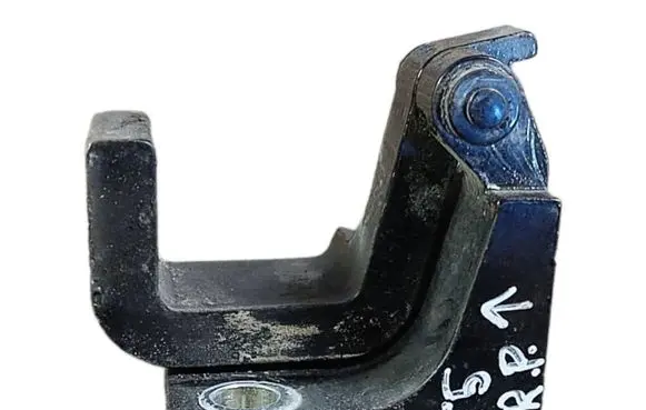 Volkswagen Transporter - Caravelle T5 Front door upper hinge 7H0831402B