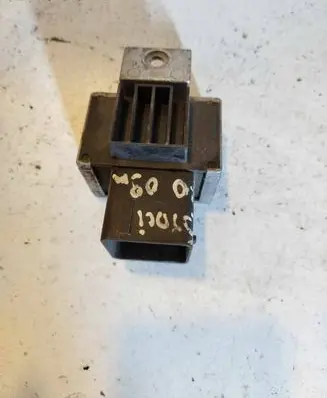 Renault Megane III Glow plug pre-heat relay 8200859243