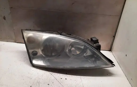 Ford Mondeo Mk III Headlight/headlamp 1S7113005AK 0301174202