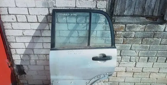 Suzuki Grand Vitara I Rear door
