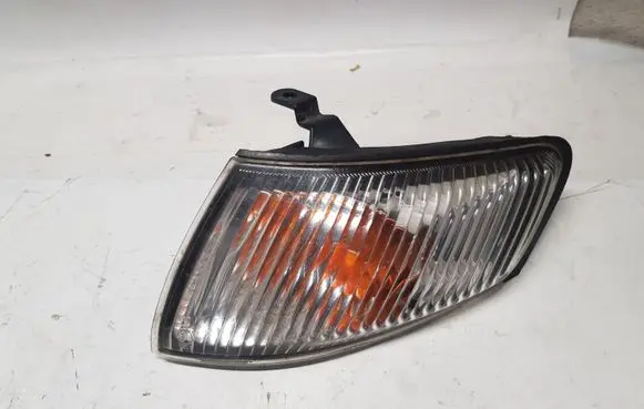 Mazda 626 Front indicator light 21061822