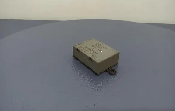 Citroen Berlingo Central locking relay 9627031180