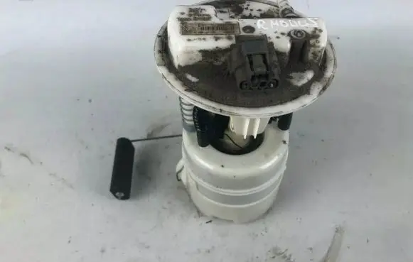 Renault Modus In-tank fuel pump 8200195827