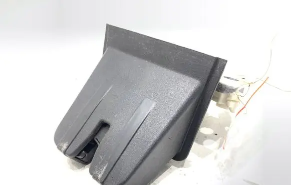 Volkswagen PASSAT B8 Tailgate exterior lock 3G0827505C