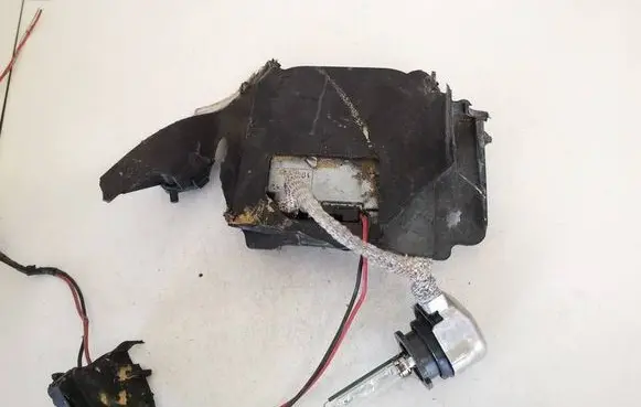 Headlight ballast module Xenon