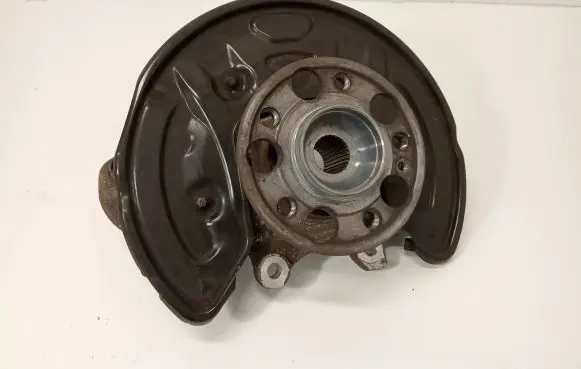 Mercedes-Benz GLC AMG Rear wheel hub 2133105