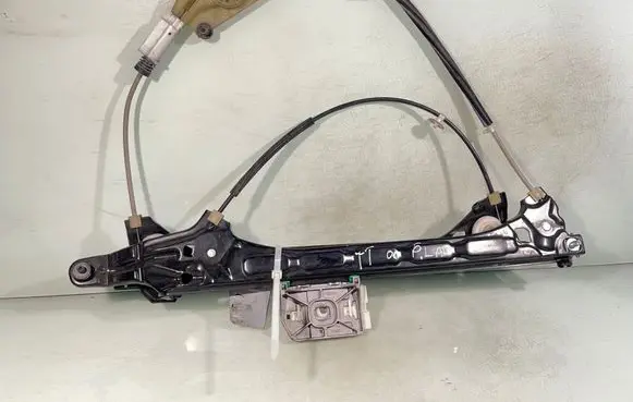 Audi TT TTS Mk2 Front door electric window regulator 8j0837462d