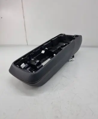 Nissan Ariya Center console 