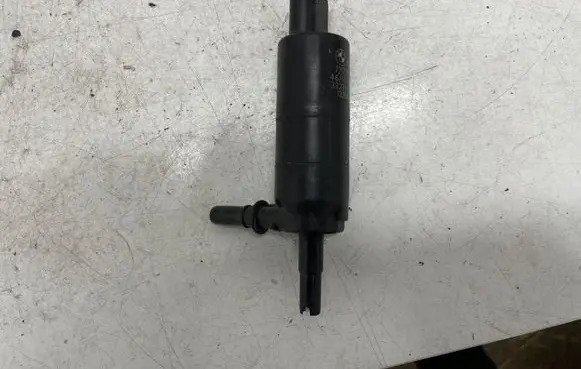 BMW 3 G20 G21 Headlight washer spray nozzle 721779202