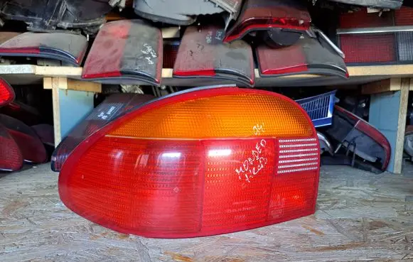 Ford Mondeo MK I Rear/tail lights 93BG13A603BA 93BG13N004DB