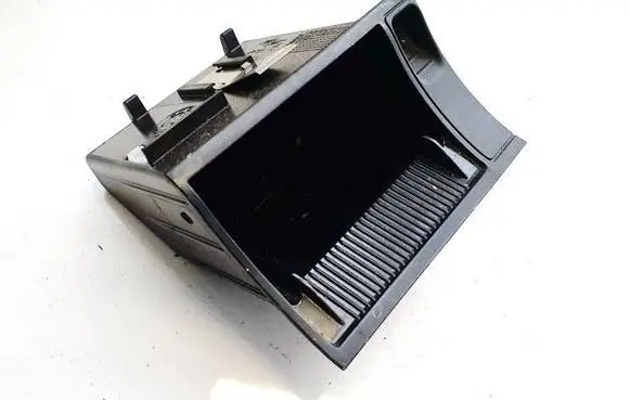 Skoda Octavia Mk2 (1Z) Car ashtray 